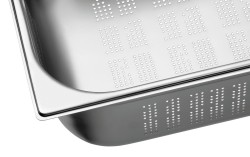 GN-Behälter in gelochter Ausführung 1/1 GN, 150 mm tief