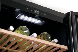 Weinkühlschrank mit 2 Zonen für 126 Flaschen mit Glastür