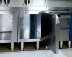 Tür mit Griff für Unterschränke 40 und 80 cm