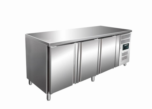 Edelstahl Kühltisch 3-türig Modell KYLJA 3100 TN