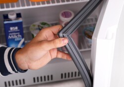 Gastro-Kühlschrank weiß 202 U