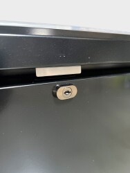 Barkühlschrank mit 3 Volltüren schwarz BB 200