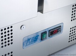 Saladette mit 2 Türen gerader Glasaufbau 908