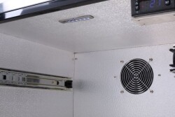 Flaschenkühler mit Schubladen UKS 140