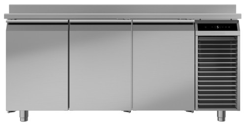 Kühltisch FRTSvg 7531 S01 mit Tischplatte und Aufkantung