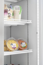 Glastürkühlschrank mit 2 Türen GTK2-221