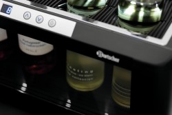 Weinkühler mit LED Beleuchtung 4FLS-10