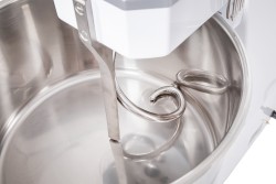 Teigknetmaschine K18 mit Kessel für 18 kg Teig