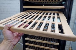 Weinkühlschrank mit Glastür 1 Temperaturzone Vino 481