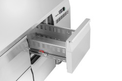 Edelstahl Kühltisch Easy S6-1501 mit Rollen