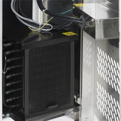 Kühltisch 3-türig mit Aufkantung SK6310/+SP