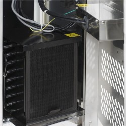 Kühltisch 4-türig mit Aufkantung SK6410/+SP