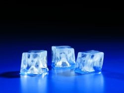 Vollwürfel-Eiswürfelbereiter IDT 0300A