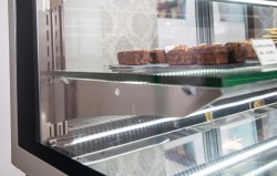 Kuchen und Tortenvitrine Karina 137