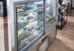 Kuchen und Tortenvitrine Karina 187
